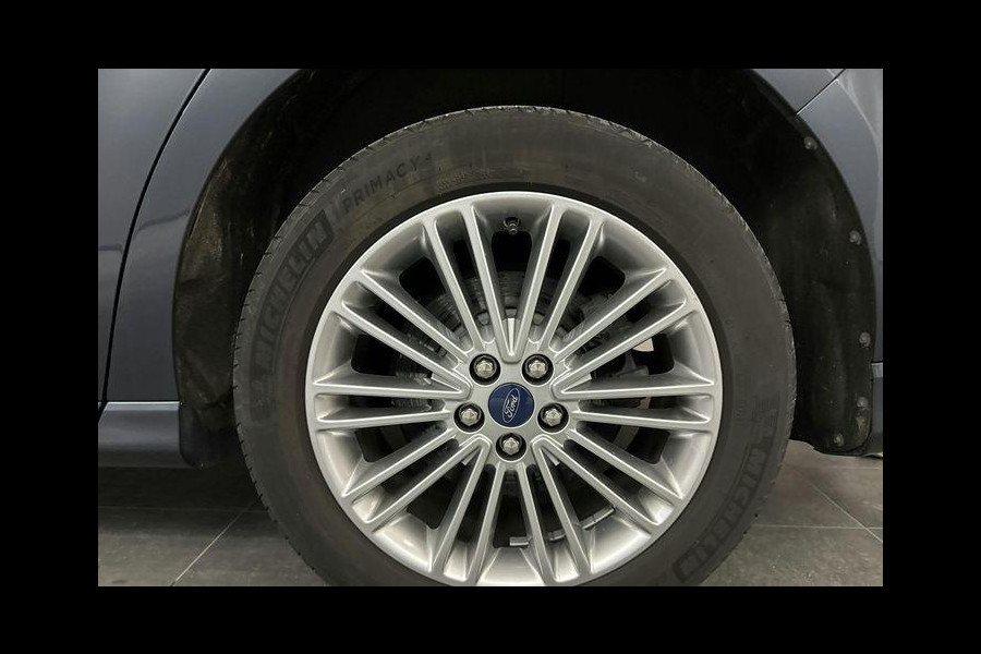 Ford S-Max 2.5 FHEV 7p Vignale 190pk | Full LED | Sony Navigatie | 7 persoons | Winterpack | Trekhaak | Massage Stoelen | Adaptieve Cruise Controle |