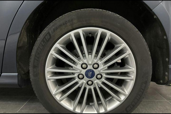 Ford S-Max 2.5 FHEV 7p Vignale 190pk | Full LED | Sony Navigatie | 7 persoons | Winterpack | Trekhaak | Massage Stoelen | Adaptieve Cruise Controle |