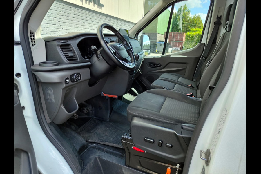 Ford Transit Bakwagen+Laadklep Meubelbak+Laaddeur Euro 6.2 2.0D 130PK L4H3 DHollandia 3-Persoons Navi Airco Ford-Connect-Sync 3 Adaptive-Boch Lane-Assist Lat om Lat betimmering Betonplex vloer Zijdeur 1e Eigenaar