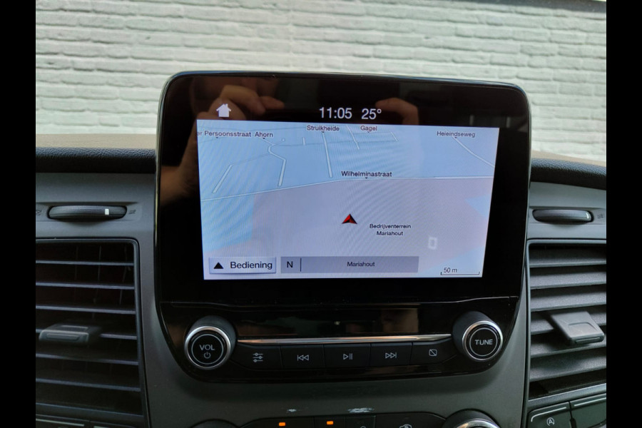 Ford Transit Bakwagen+Laadklep Meubelbak+Laaddeur Euro 6.2 2.0D 130PK L4H3 DHollandia 3-Persoons Navi Airco Ford-Connect-Sync 3 Adaptive-Boch Lane-Assist Lat om Lat betimmering Betonplex vloer Zijdeur 1e Eigenaar