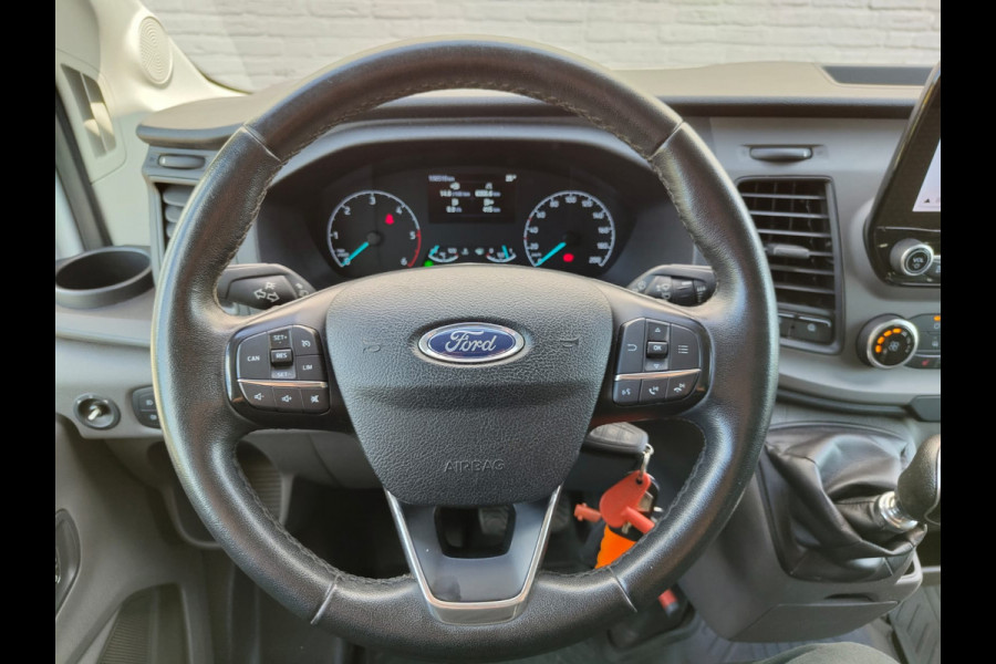 Ford Transit Bakwagen+Laadklep Meubelbak+Laaddeur Euro 6.2 2.0D 130PK L4H3 DHollandia 3-Persoons Navi Airco Ford-Connect-Sync 3 Adaptive-Boch Lane-Assist Lat om Lat betimmering Betonplex vloer Zijdeur 1e Eigenaar