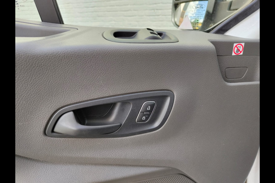 Ford Transit Bakwagen+Laadklep Meubelbak+Laaddeur Euro 6.2 2.0D 130PK L4H3 DHollandia 3-Persoons Navi Airco Ford-Connect-Sync 3 Adaptive-Boch Lane-Assist Lat om Lat betimmering Betonplex vloer Zijdeur 1e Eigenaar