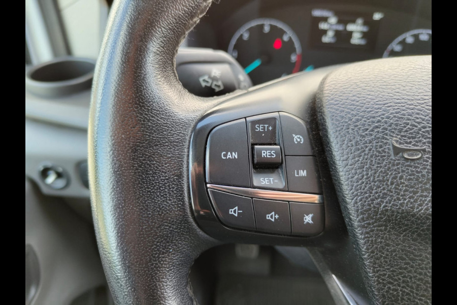Ford Transit Bakwagen+Laadklep Meubelbak+Laaddeur Euro 6.2 2.0D 130PK L4H3 DHollandia 3-Persoons Navi Airco Ford-Connect-Sync 3 Adaptive-Boch Lane-Assist Lat om Lat betimmering Betonplex vloer Zijdeur 1e Eigenaar