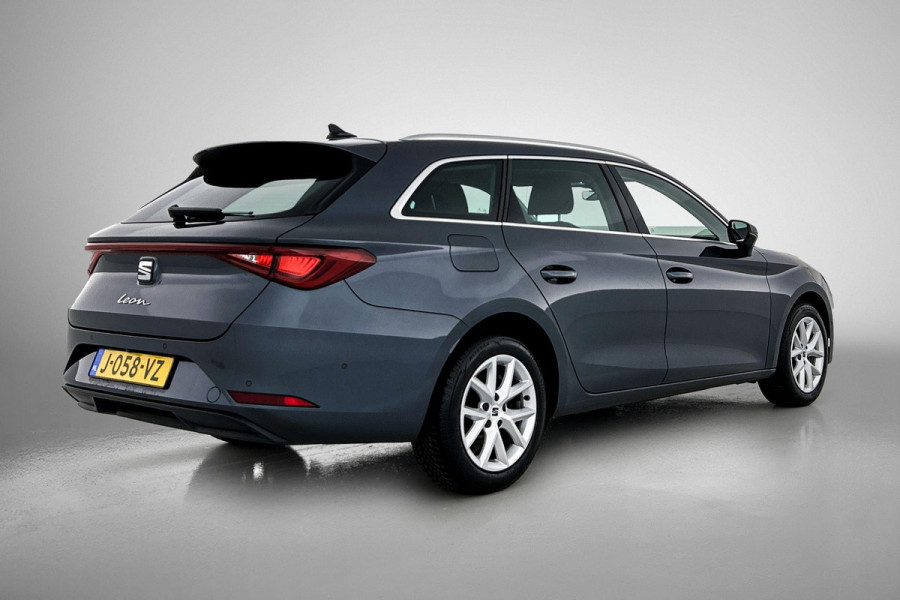 Seat Leon Sportstourer 1.5 TSI Style Launch Edition (TREKHAAK ELEKT. WEGKLAPBAAR, CAMERA, CARPLAY, 1e EIGENAAR, GOED ONDERHOUDEN)