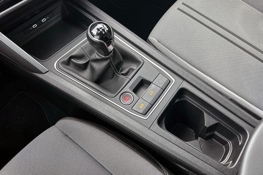 Seat Leon Sportstourer 1.5 TSI Style Launch Edition (TREKHAAK ELEKT. WEGKLAPBAAR, CAMERA, CARPLAY, 1e EIGENAAR, GOED ONDERHOUDEN)
