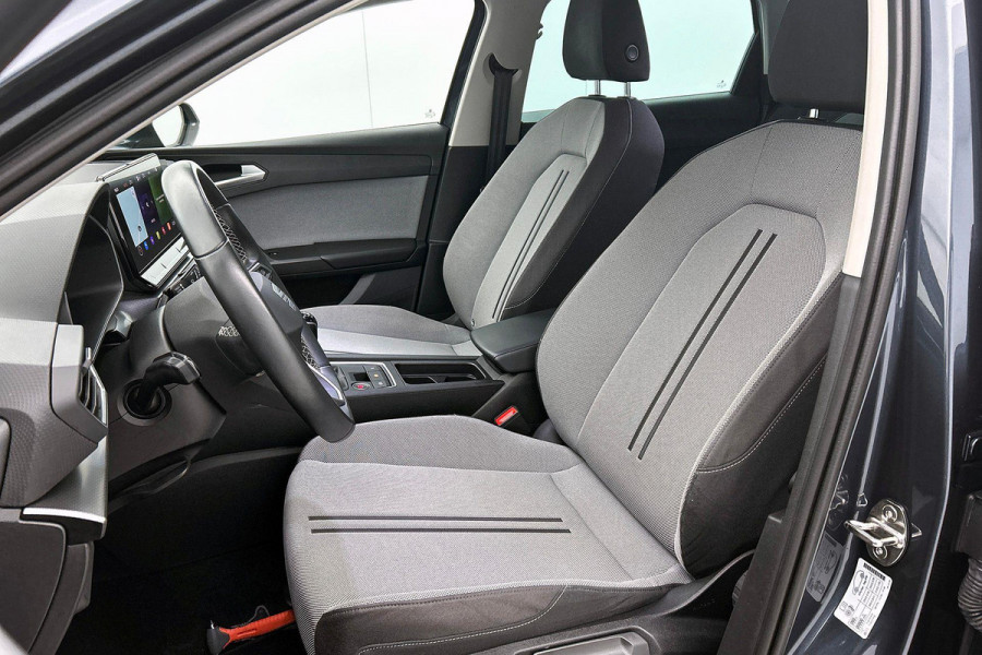 Seat Leon Sportstourer 1.5 TSI Style Launch Edition (TREKHAAK ELEKT. WEGKLAPBAAR, CAMERA, CARPLAY, 1e EIGENAAR, GOED ONDERHOUDEN)