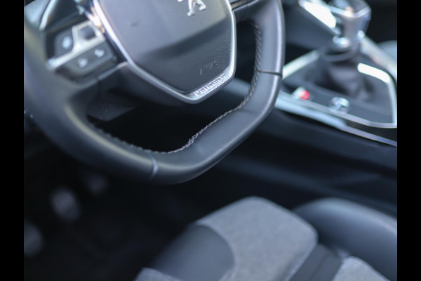 Peugeot 3008 1.5 BlueHDi Blue Lease Premium | Pano | Camera | Focal | Memory | Keyless