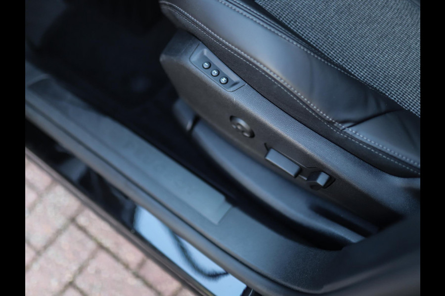 Peugeot 3008 1.5 BlueHDi Blue Lease Premium | Pano | Camera | Focal | Memory | Keyless