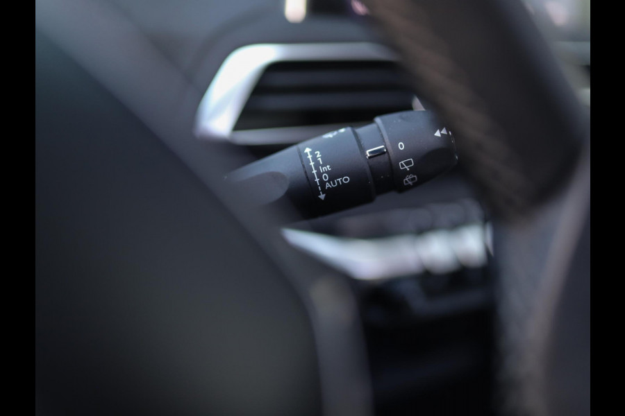 Peugeot 3008 1.5 BlueHDi Blue Lease Premium | Pano | Camera | Focal | Memory | Keyless