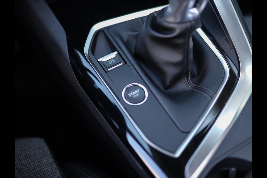 Peugeot 3008 1.5 BlueHDi Blue Lease Premium | Pano | Camera | Focal | Memory | Keyless