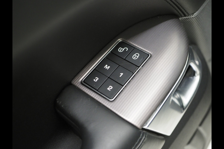 Land Rover Range Rover Sport P400e HSE | Panoramadak | Luchtvering | Meridian | Keyless | Camera | Carplay