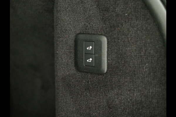 Land Rover Range Rover Sport P400e HSE | Panoramadak | Luchtvering | Meridian | Keyless | Camera | Carplay