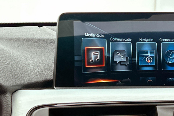 BMW 3 Serie Touring 320i Edition M Sport Shadow High Executive (NL-auto, Panorama, StoelV, Climate Con, Navi Pro, Etc)