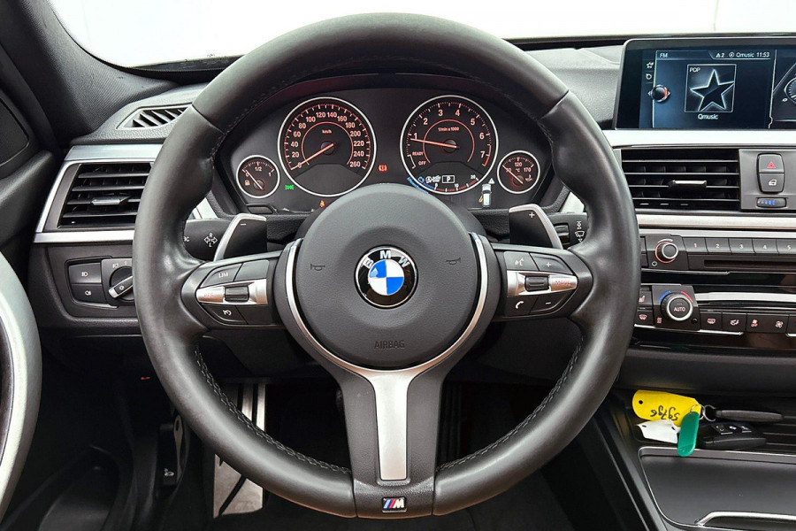 BMW 3 Serie Touring 320i Edition M Sport Shadow High Executive (NL-auto, Panorama, StoelV, Climate Con, Navi Pro, Etc)