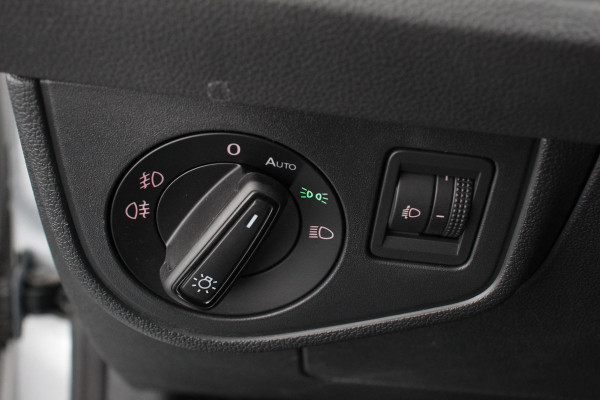 Volkswagen Polo 1.0 TSI 110pk Highline | Navigatie | Apple Carplay/Android Auto | Parkeersensoren | Adaptive cruise control | Stoelverwarming | Getinte ramen | Climatronic