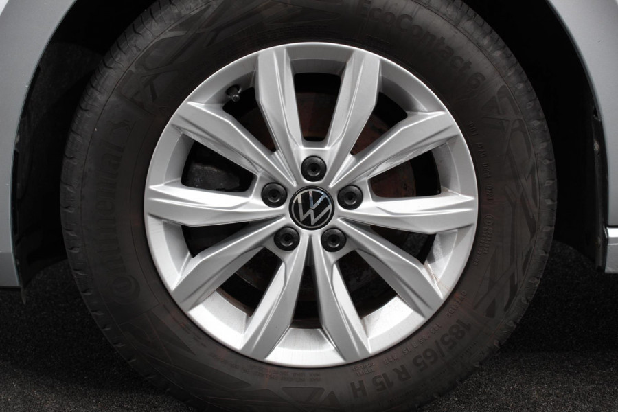 Volkswagen Polo 1.0 TSI 110pk Highline | Navigatie | Apple Carplay/Android Auto | Parkeersensoren | Adaptive cruise control | Stoelverwarming | Getinte ramen | Climatronic