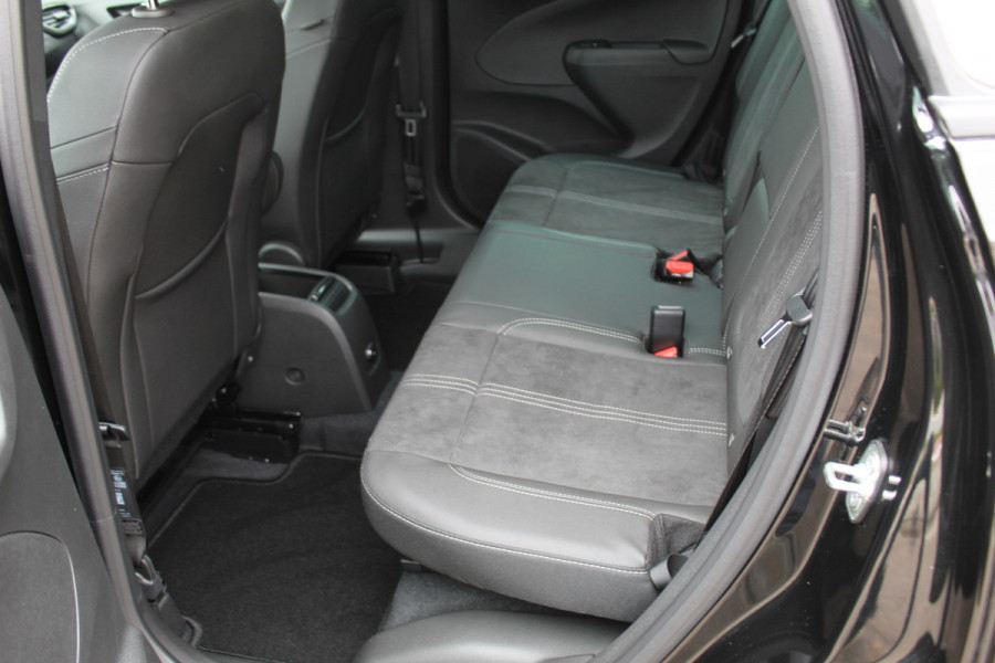 Opel Crossland 1.2 110 pk Turbo Elegance , Mooie hoge zit Climate control , Cruise control , AGR stoelen voor , Camera Navigatie , LM velgen , Parkeersensoren V+A