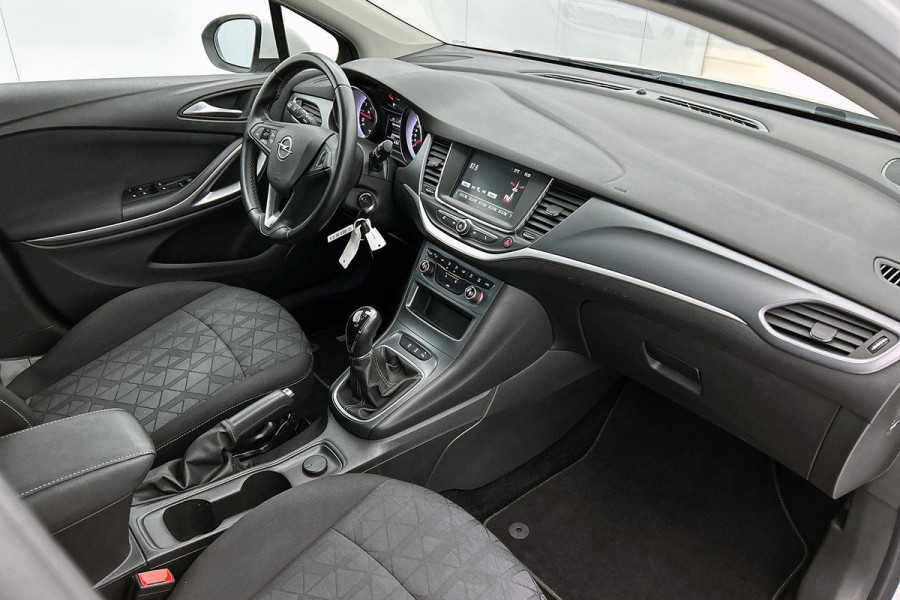 Opel Astra 1.0 Turbo 120 Jaar Edition (NAVIGATIE, CARPLAY, PARKEERSENSOREN, CLIMA, 1e EIGENAAR, GOED ONDERHOUDEN)