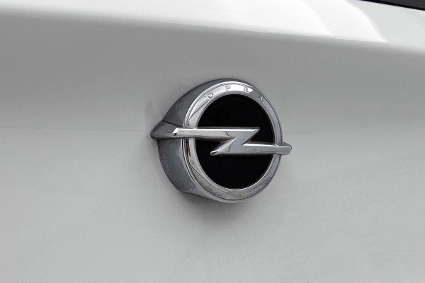 Opel Astra 1.0 Turbo 120 Jaar Edition (NAVIGATIE, CARPLAY, PARKEERSENSOREN, CLIMA, 1e EIGENAAR, GOED ONDERHOUDEN)