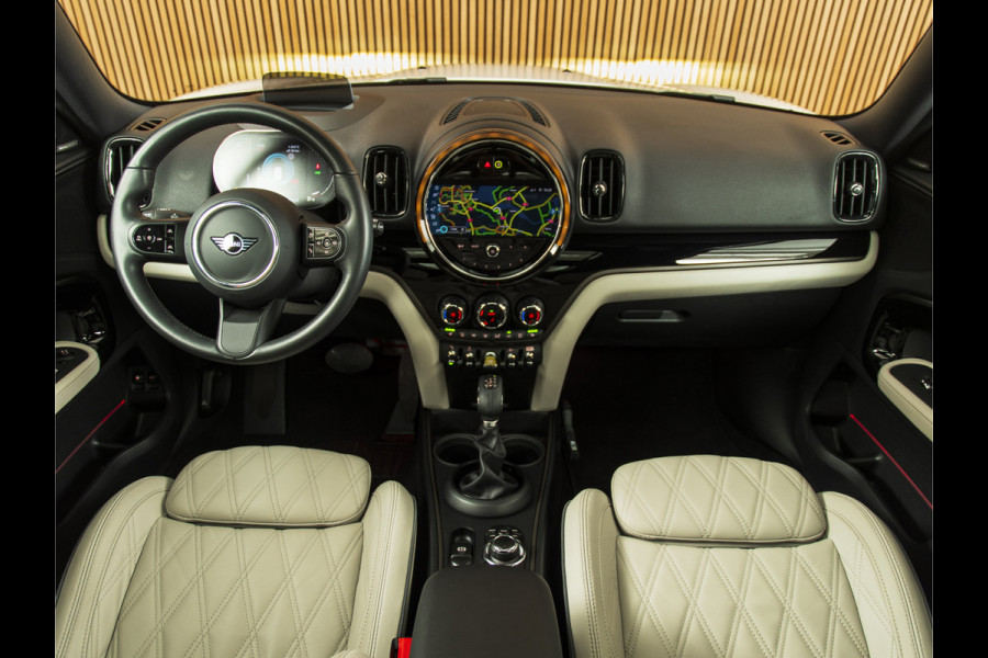 MINI Countryman 2.0 Cooper SE ALL4 Classic PANO-H/K-LEDER-HUD-18"