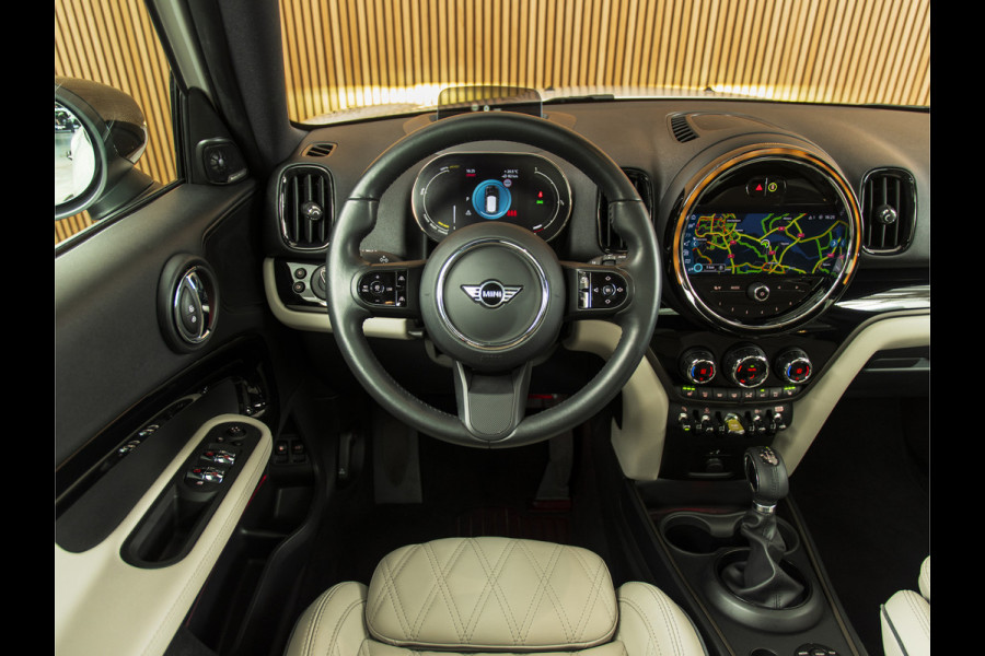 MINI Countryman 2.0 Cooper SE ALL4 Classic PANO-H/K-LEDER-HUD-18"