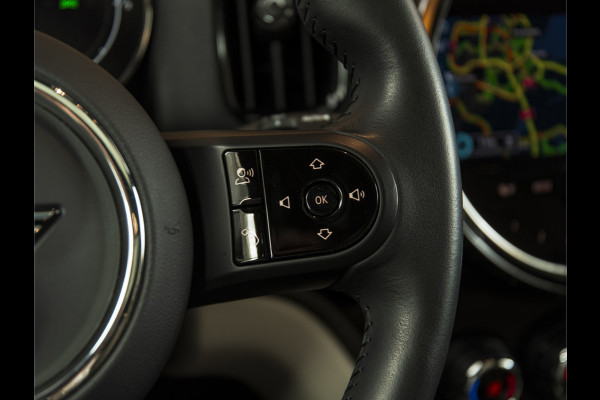 MINI Countryman 2.0 Cooper SE ALL4 Classic PANO-H/K-LEDER-HUD-18"