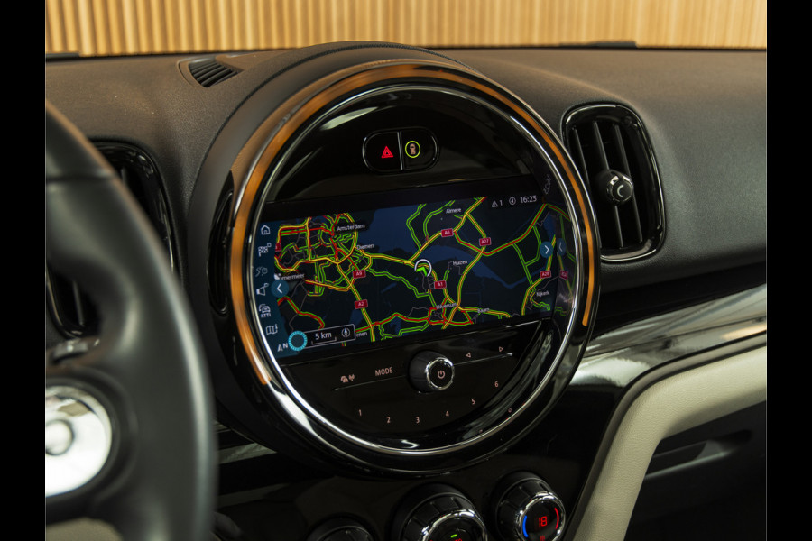 MINI Countryman 2.0 Cooper SE ALL4 Classic PANO-H/K-LEDER-HUD-18"