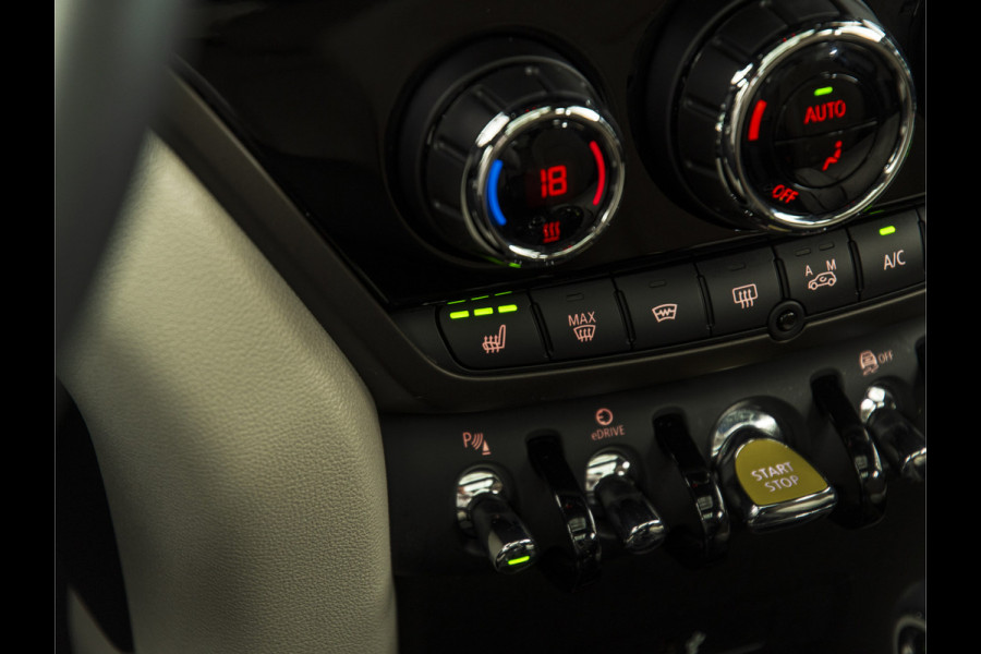 MINI Countryman 2.0 Cooper SE ALL4 Classic PANO-H/K-LEDER-HUD-18"