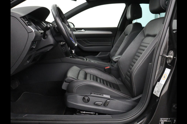 Volkswagen Passat 1.4 TSI PHEV GTE | Leder | Stoelverwarming | 360 camera | Matrix LED | Trekhaak | Carplay | Massage | Navigatie | Adaptive cruise | Achterbankverwarming
