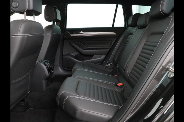 Volkswagen Passat 1.4 TSI PHEV GTE | Leder | Stoelverwarming | 360 camera | Matrix LED | Trekhaak | Carplay | Massage | Navigatie | Adaptive cruise | Achterbankverwarming