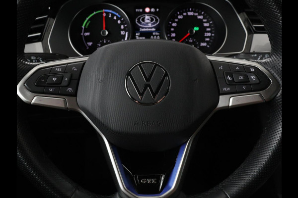 Volkswagen Passat 1.4 TSI PHEV GTE | Leder | Stoelverwarming | 360 camera | Matrix LED | Trekhaak | Carplay | Massage | Navigatie | Adaptive cruise | Achterbankverwarming