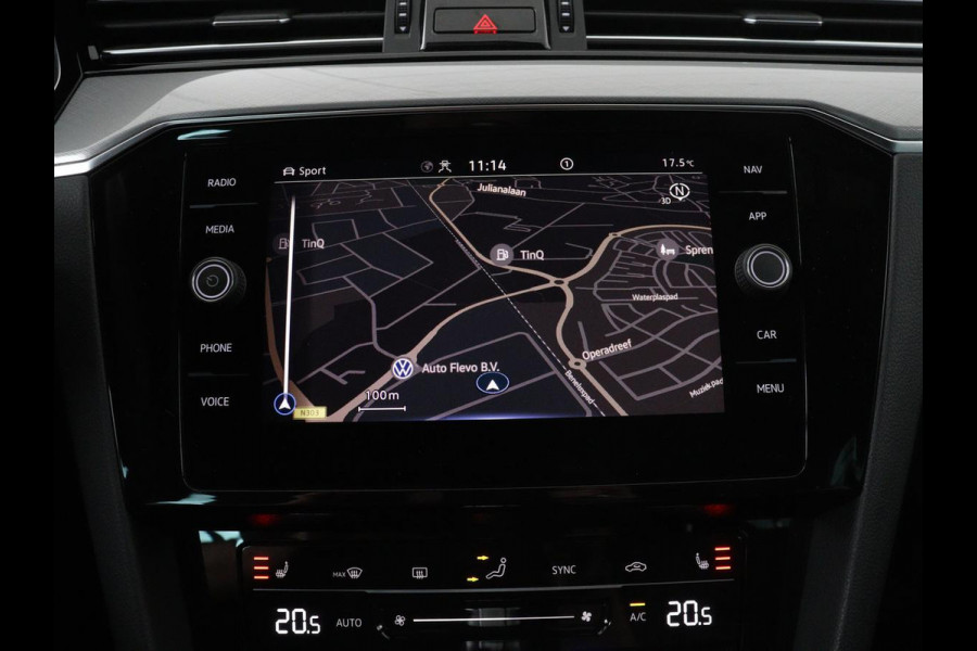 Volkswagen Passat 1.4 TSI PHEV GTE | Leder | Stoelverwarming | 360 camera | Matrix LED | Trekhaak | Carplay | Massage | Navigatie | Adaptive cruise | Achterbankverwarming