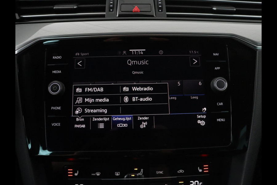Volkswagen Passat 1.4 TSI PHEV GTE | Leder | Stoelverwarming | 360 camera | Matrix LED | Trekhaak | Carplay | Massage | Navigatie | Adaptive cruise | Achterbankverwarming