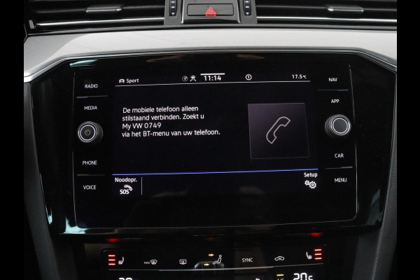 Volkswagen Passat 1.4 TSI PHEV GTE | Leder | Stoelverwarming | 360 camera | Matrix LED | Trekhaak | Carplay | Massage | Navigatie | Adaptive cruise | Achterbankverwarming