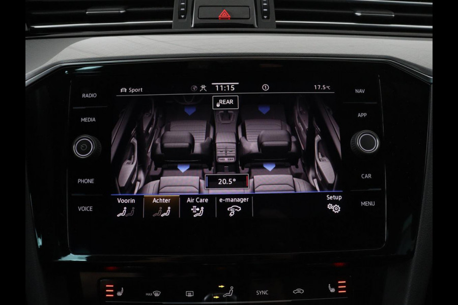 Volkswagen Passat 1.4 TSI PHEV GTE | Leder | Stoelverwarming | 360 camera | Matrix LED | Trekhaak | Carplay | Massage | Navigatie | Adaptive cruise | Achterbankverwarming