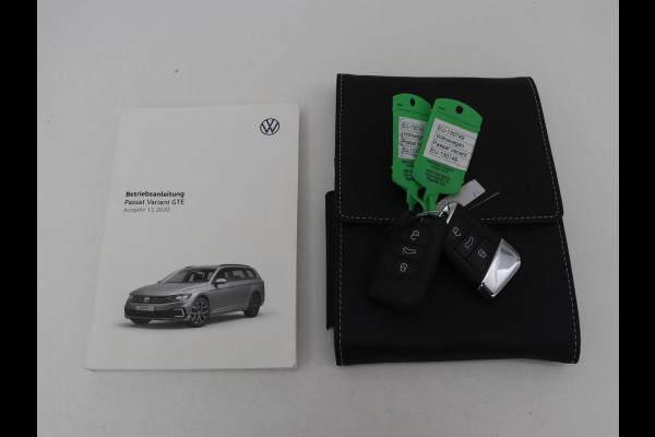 Volkswagen Passat 1.4 TSI PHEV GTE | Leder | Stoelverwarming | 360 camera | Matrix LED | Trekhaak | Carplay | Massage | Navigatie | Adaptive cruise | Achterbankverwarming