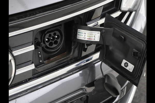 Volkswagen Passat 1.4 TSI PHEV GTE | Leder | Stoelverwarming | 360 camera | Matrix LED | Trekhaak | Carplay | Massage | Navigatie | Adaptive cruise | Achterbankverwarming