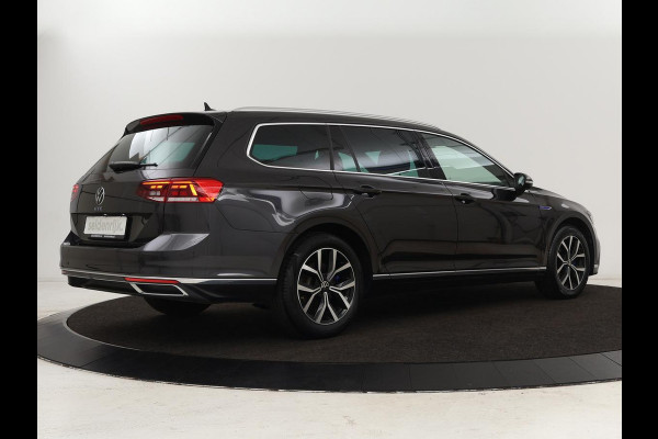 Volkswagen Passat 1.4 TSI PHEV GTE | Leder | Stoelverwarming | 360 camera | Matrix LED | Trekhaak | Carplay | Massage | Navigatie | Adaptive cruise | Achterbankverwarming