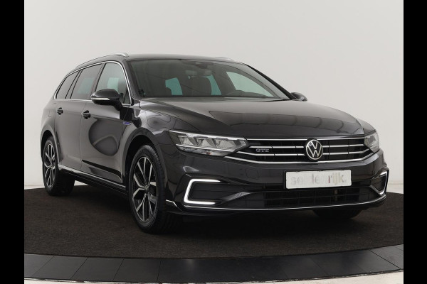 Volkswagen Passat 1.4 TSI PHEV GTE | Leder | Stoelverwarming | 360 camera | Matrix LED | Trekhaak | Carplay | Massage | Navigatie | Adaptive cruise | Achterbankverwarming
