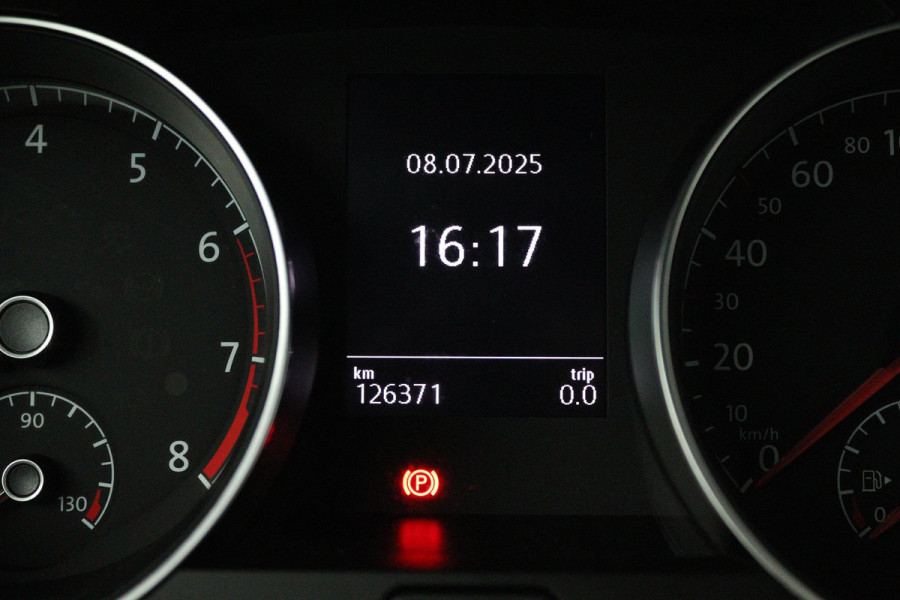 Volkswagen Golf 1.0 TSI Comfortline (PARKEERSENSOREN, CRUISE CONTROL, NAVIGATIE, CARPLAY, NL-AUTO)