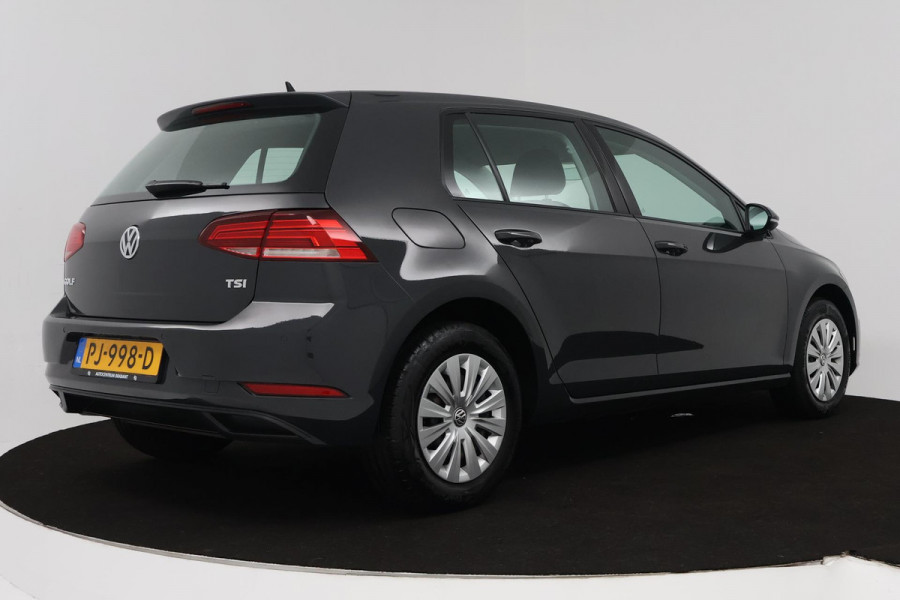 Volkswagen Golf 1.0 TSI Comfortline (PARKEERSENSOREN, CRUISE CONTROL, NAVIGATIE, CARPLAY, NL-AUTO)