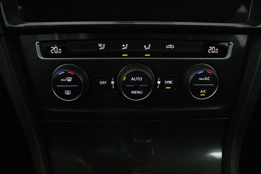 Volkswagen Golf 1.0 TSI Comfortline (PARKEERSENSOREN, CRUISE CONTROL, NAVIGATIE, CARPLAY, NL-AUTO)