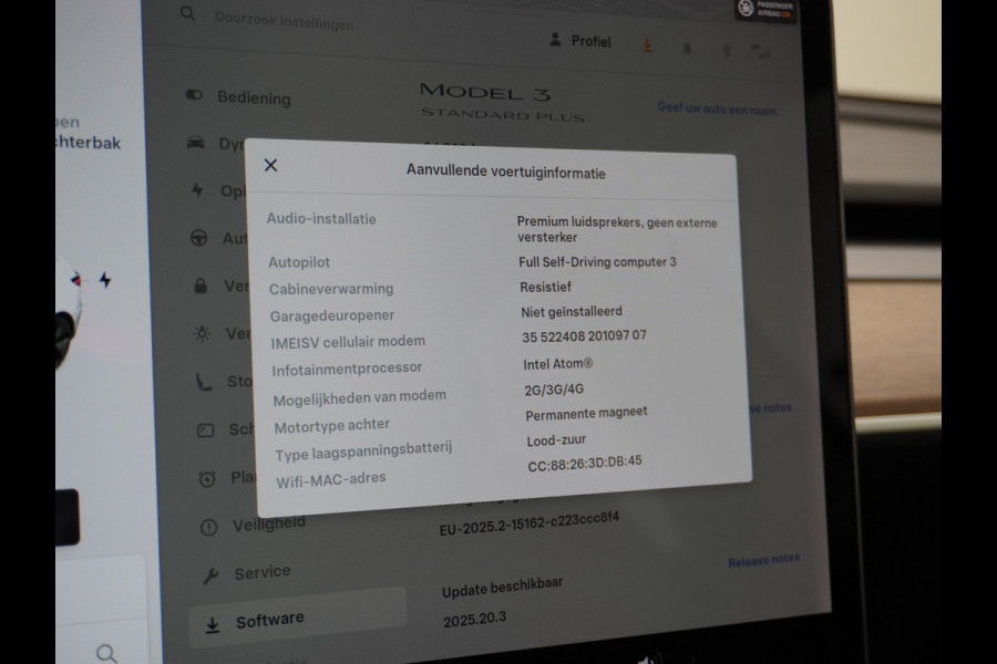 Tesla Model 3 RWD SR+ 60kWh 325PK FSD 3-Computer 18" AutoPilot Leder PanoDak Adaptive-Cruise Lmv Camera's Elektr.-Stuur+Stoelen+Spiegels+Geheu Navi LED Comfortstoelen ACC DAB Voorverwarmen interieur via App Keyless via Telefoonsleutel One-Pedal-Drive Origineel Nederlandse auto tot 11kw laden thuis! 1.584kg licht! Accu Garantie tot 31-03-2028/160.000km