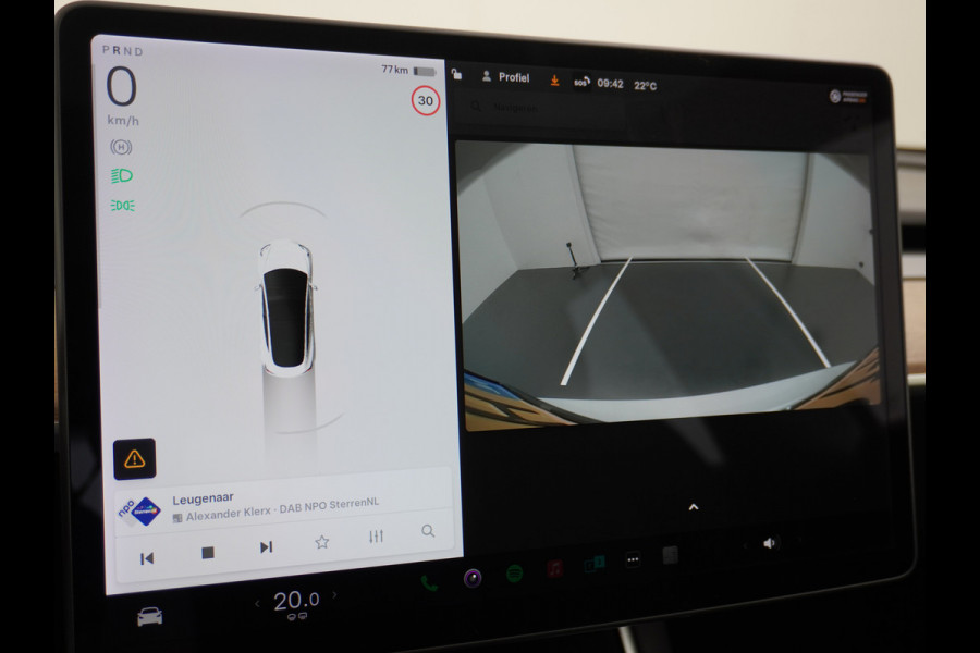 Tesla Model 3 RWD SR+ 60kWh 325PK FSD 3-Computer 18" AutoPilot Leder PanoDak Adaptive-Cruise Lmv Camera's Elektr.-Stuur+Stoelen+Spiegels+Geheu Navi LED Comfortstoelen ACC DAB Voorverwarmen interieur via App Keyless via Telefoonsleutel One-Pedal-Drive Origineel Nederlandse auto tot 11kw laden thuis! 1.584kg licht! Accu Garantie tot 31-03-2028/160.000km