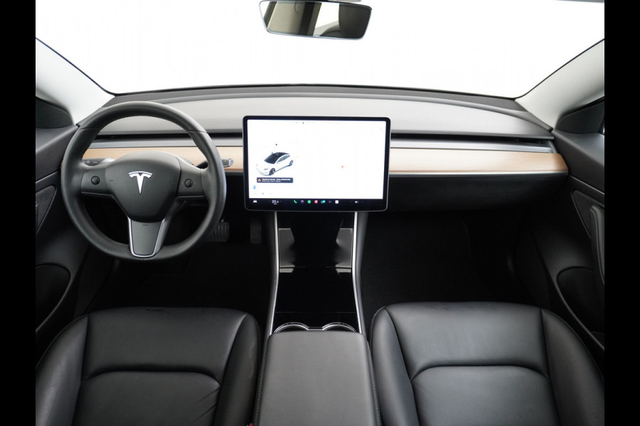Tesla Model 3 RWD SR+ 60kWh 325PK FSD 3-Computer 18" AutoPilot Leder PanoDak Adaptive-Cruise Lmv Camera's Elektr.-Stuur+Stoelen+Spiegels+Geheu Navi LED Comfortstoelen ACC DAB Voorverwarmen interieur via App Keyless via Telefoonsleutel One-Pedal-Drive Origineel Nederlandse auto tot 11kw laden thuis! 1.584kg licht! Accu Garantie tot 31-03-2028/160.000km