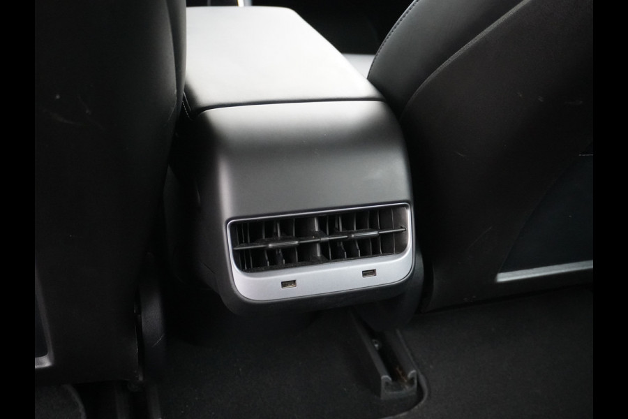 Tesla Model 3 RWD SR+ 60kWh 325PK FSD 3-Computer 18" AutoPilot Leder PanoDak Adaptive-Cruise Lmv Camera's Elektr.-Stuur+Stoelen+Spiegels+Geheu Navi LED Comfortstoelen ACC DAB Voorverwarmen interieur via App Keyless via Telefoonsleutel One-Pedal-Drive Origineel Nederlandse auto tot 11kw laden thuis! 1.584kg licht! Accu Garantie tot 31-03-2028/160.000km