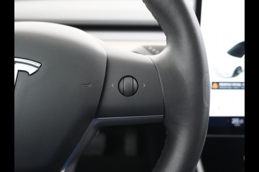 Tesla Model 3 RWD SR+ 60kWh 325PK FSD 3-Computer 18" AutoPilot Leder PanoDak Adaptive-Cruise Lmv Camera's Elektr.-Stuur+Stoelen+Spiegels+Geheu Navi LED Comfortstoelen ACC DAB Voorverwarmen interieur via App Keyless via Telefoonsleutel One-Pedal-Drive Origineel Nederlandse auto tot 11kw laden thuis! 1.584kg licht! Accu Garantie tot 31-03-2028/160.000km