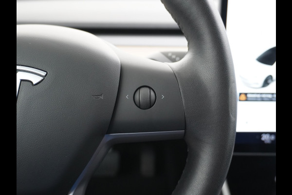 Tesla Model 3 RWD SR+ 60kWh 325PK FSD 3-Computer 18" AutoPilot Leder PanoDak Adaptive-Cruise Lmv Camera's Elektr.-Stuur+Stoelen+Spiegels+Geheu Navi LED Comfortstoelen ACC DAB Voorverwarmen interieur via App Keyless via Telefoonsleutel One-Pedal-Drive Origineel Nederlandse auto tot 11kw laden thuis! 1.584kg licht! Accu Garantie tot 31-03-2028/160.000km