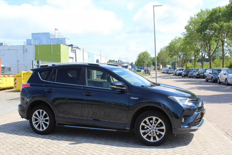 Toyota RAV4 2.5 Hybrid Executive LEDER RONDOM CAMERA NAVI MULTIMEDIA SENSOREN