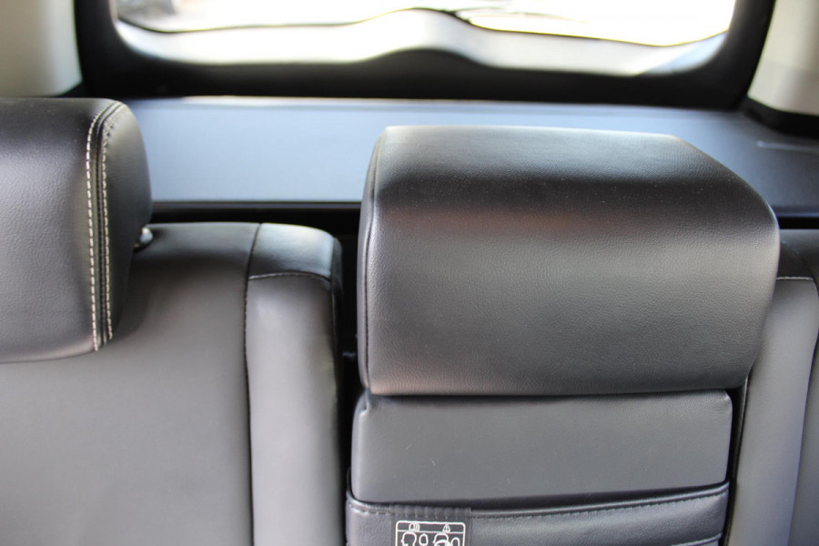 Toyota RAV4 2.5 Hybrid Executive LEDER RONDOM CAMERA NAVI MULTIMEDIA SENSOREN